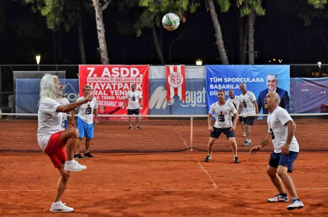Antalyaspor’un “Efsane” İsimler Anısına Düzenlenen Ayak Tenisi Turnuvası Başladı