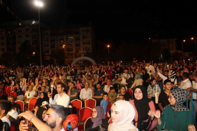 Kovancılar 5. Kültür Şenliği Renkli Görüntüler Oluşturdu