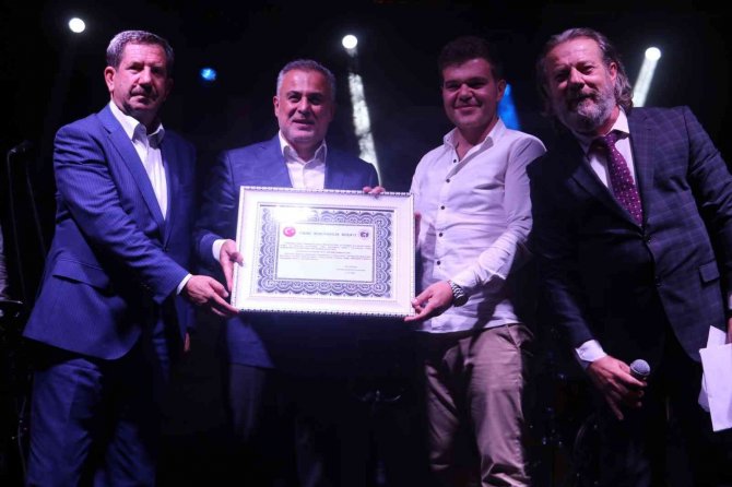 Kovancılar 5. Kültür Şenliği Renkli Görüntüler Oluşturdu