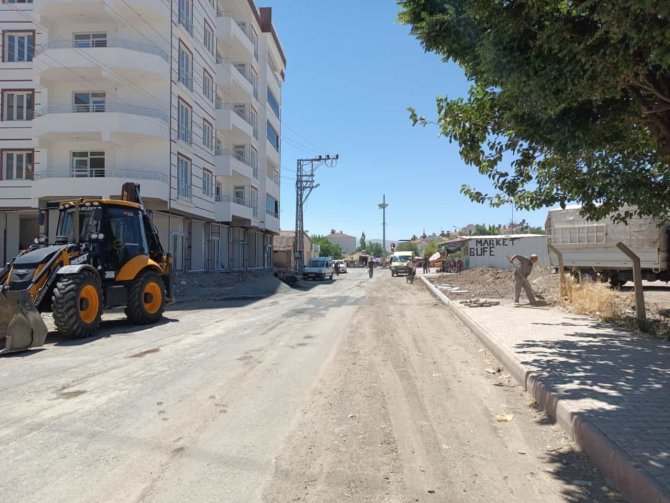 Yazıkonak’ta Altyapı Ve Asfalt Çalışması Hız Kesmeden Devam Ediyor