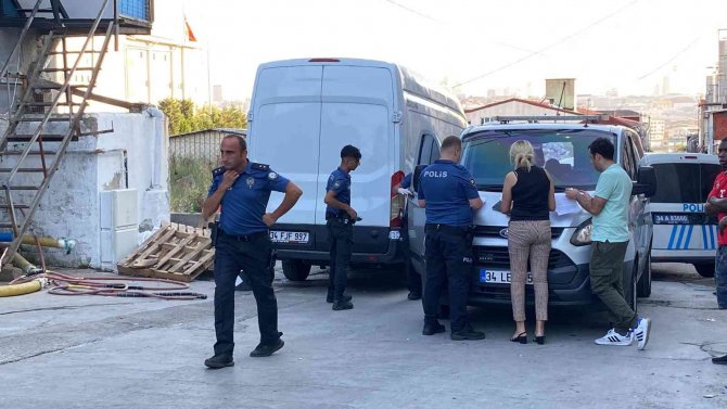 Esenyurt’ta İş Makinesine Kolunu Kaptıran Yabancı Uyruklu Şahıs Hayatını Kaybetti