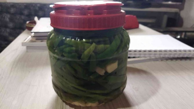 Eskişehir’de Taze Fasulye Turşuları Kurulmaya Başladı