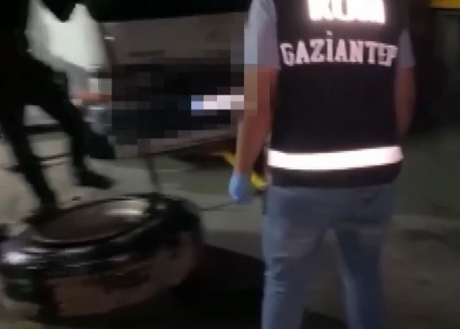 Gaziantep’te Kaçakçılık Operasyonu: Gümrük Kaçağı Sigara Ve Kol Saatleri Ele Geçirildi