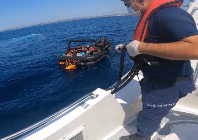 İ̇zmir Açıklarında Düzensiz Göçmen Hareketliliği
