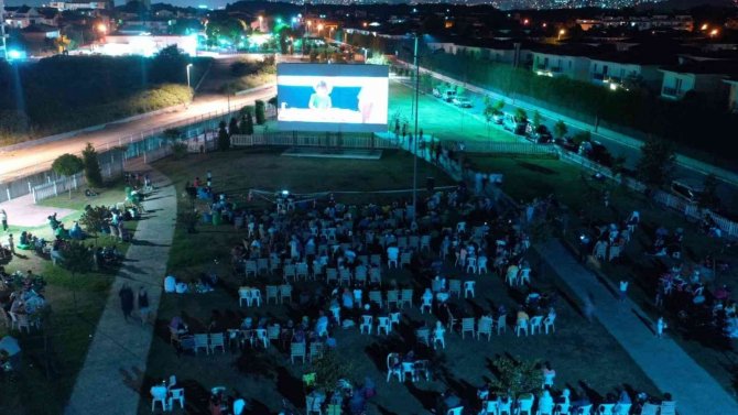 Kartepe’de "Hadi Be Oğlum" Filmine Yoğun İlgi