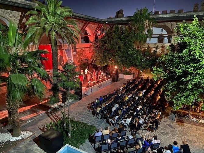 Kültür Ve Sanatın Kalbi Kuşadası’nda Atıyor