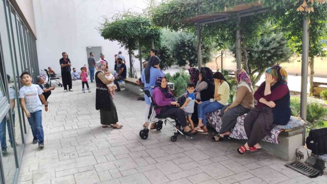 Otoyolda Yarış Yapan Araç Sürücüsü, 23 Yaşındaki Gence Çarpıp Hayatını Kararttı