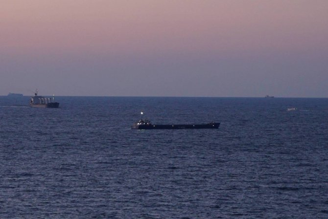 Msb: "Dün Ukrayna’nın Odessa Limanı’ndan Hareket Eden Mısır Yüklü Razoni Kuru Yük Gemisi İ̇stanbul Boğazı Karadeniz Girişine Ulaşmış, Kendisine Tahsis Edilen Mevkiye Demirlemiştir."