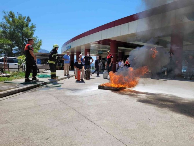 Büyükşehirden Hastane Personeline Yangın Eğitimi