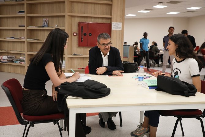 Rektör Kutluhan, Aday Öğrencileri Paü’ye Davet Etti