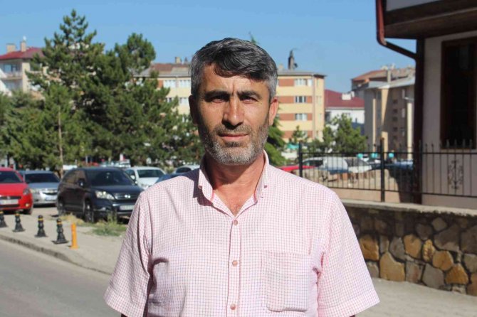 İ̇lk Başta Kırlangıç Sandı, Araştırıp Öğrenince Yoğun Duygular Yaşadı