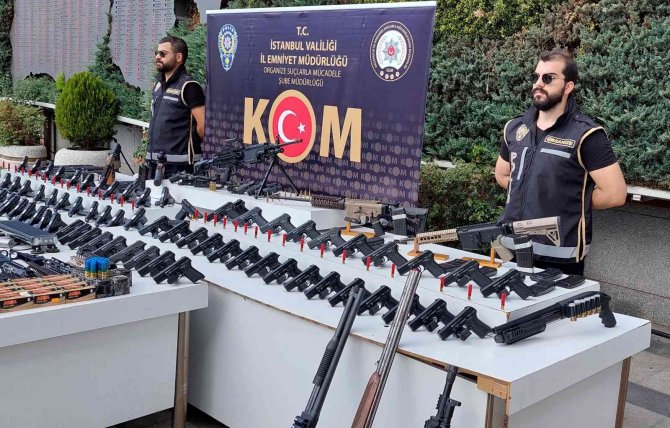 İ̇stanbul’da Suç Örgütlerine Silah Temin Eden Kişilere Operasyon