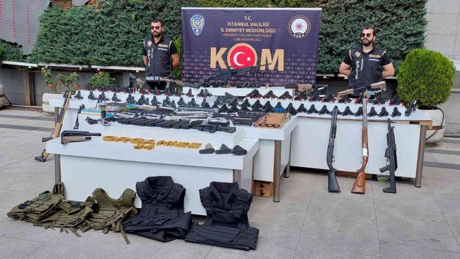 İ̇stanbul’da Suç Örgütlerine Silah Temin Eden Kişilere Operasyon
