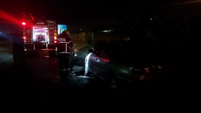 Tatil Dönüşü Evlerine Giden Ailenin Otomobilinde Yangın Çıktı
