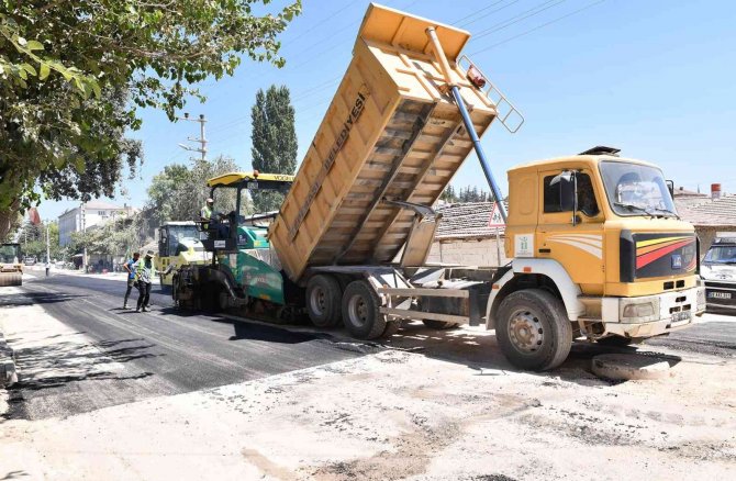 Tepebaşı’nda Üstyapı Çalışmaları Devam Ediyor