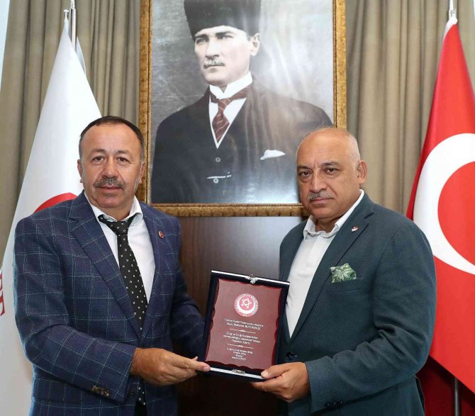 Tff 2 Ve 3. Lig Kulüp Başkanlarından Mehmet Büyükekşi’ye Ziyaret