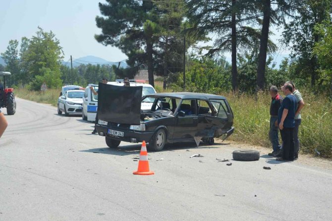 Otomobil Sulama Kanalına Düştü