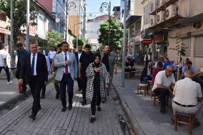 Van Gölü’nde Kirliliğin Önlenmesi Ve Sorunların Çözümü Masaya Yatırıldı