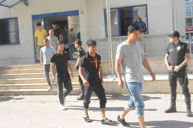 Yalova Merkezli 3 İlde Göçmen Kaçakçılığı Operasyonu