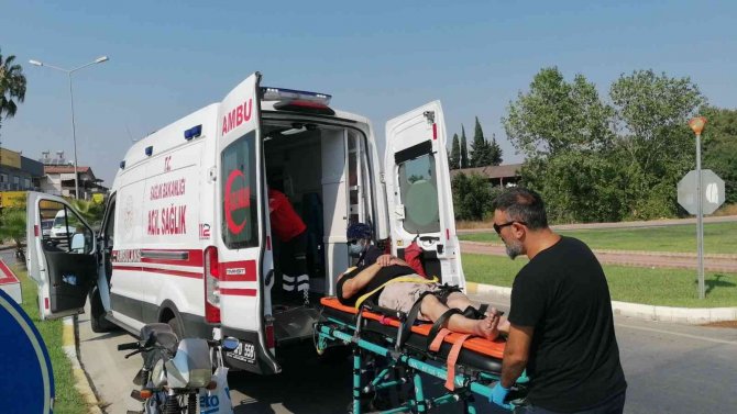 Meydana Gelen Kazalar Marketçi Kadını İsyan Ettirdi: “Bu Kavşakta Kaza Görmekten Bıktık”