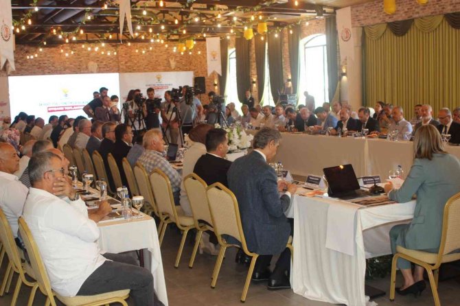Özhaseki: “Chp Belediyesi Denilince Akla; Çöp, Çamur Ve Yolsuzluk Gelir”