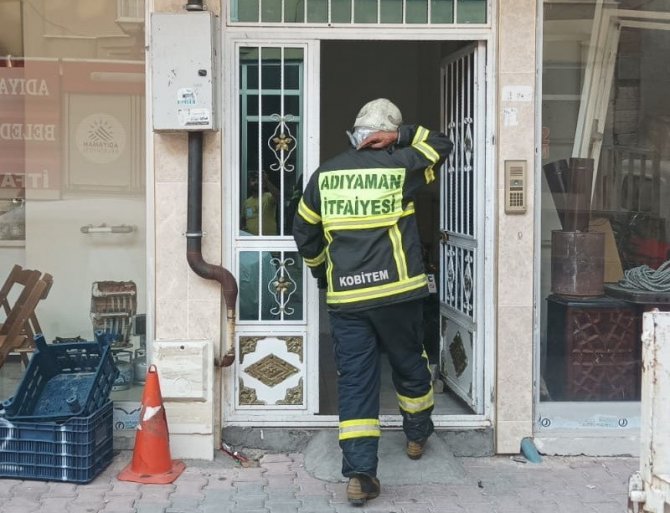 Odunluk Yangını Korkuttu