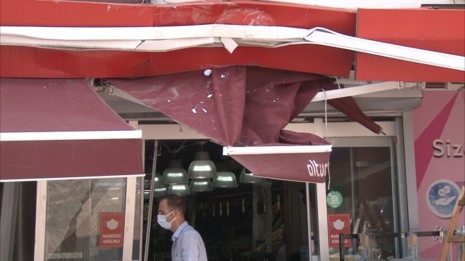 Freni Boşalan Kamyon Markete Girdi