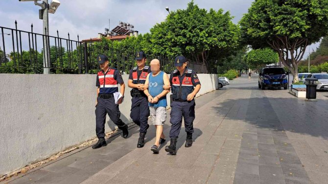 Manavgat’ta 8 Suçtan Aranan Şüpheli, Başkasına Ait Kimlikle Yakaladı