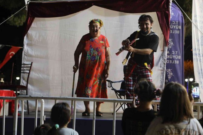 Aydın Tekstilpark’ta Tiyatro Oyunları Sergilendi