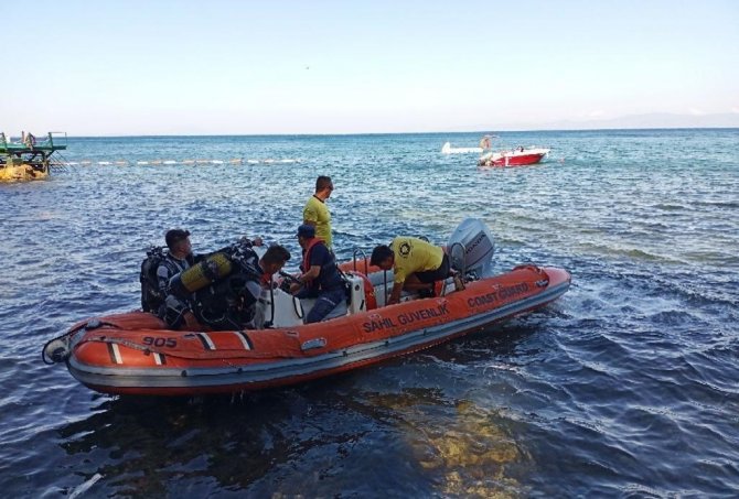 Burhaniye’de Balık Avlamak İçin Denize Açılan Bir Kişi Kayboldu