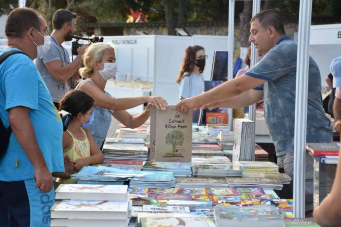 5. Edremit Kitap Fuarı 13 Ağustos’ta Başlıyor