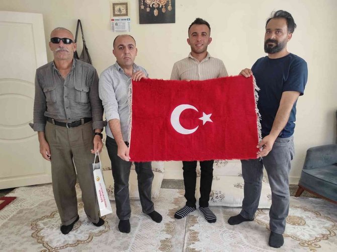 Kaymakam Mete, Gazi Baba Ve Oğluyla Bir Araya Geldi