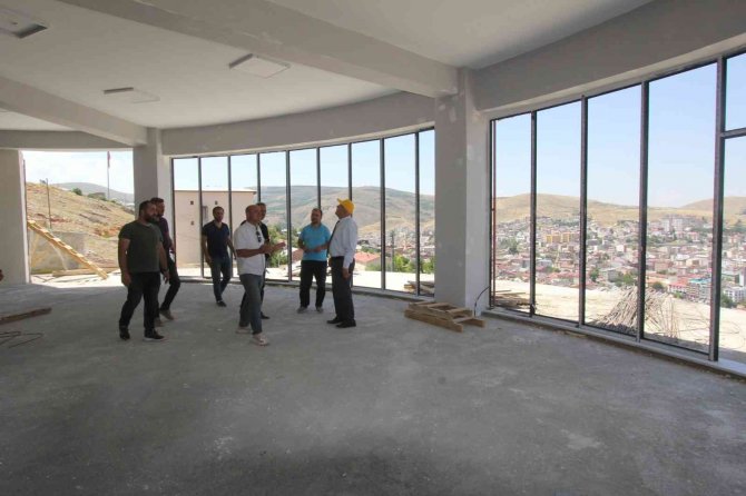 Başkan Pekmezci, Bamsı Beyrek Seyir Terasında İncelemelerde Bulundu