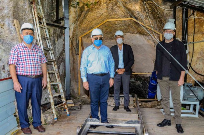 2 Bin 500 Yıllık Ünye Kalesi Turizme Hazırlanıyor