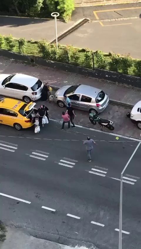Yol Verme Tartışmasında Yumruklar Konuştu; O Anlar Kameraya Yansıdı