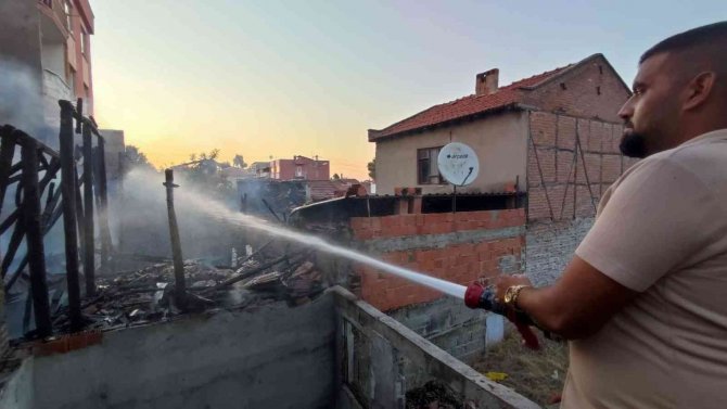 Bursa’da Müstakil Evde Korkutan Yangın