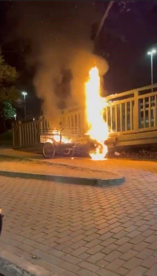 Bursa’da Elektrikli Bisiklet Alev Alev Yandı