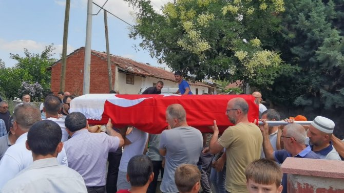 Kazada Ölen 3 Kişi Gözyaşlarıyla Defnedildi