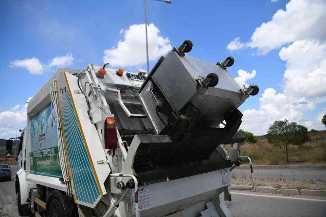 Çayırova’da Çöp Konteynerleri Belediyenin Atölyesinde Üretiliyor