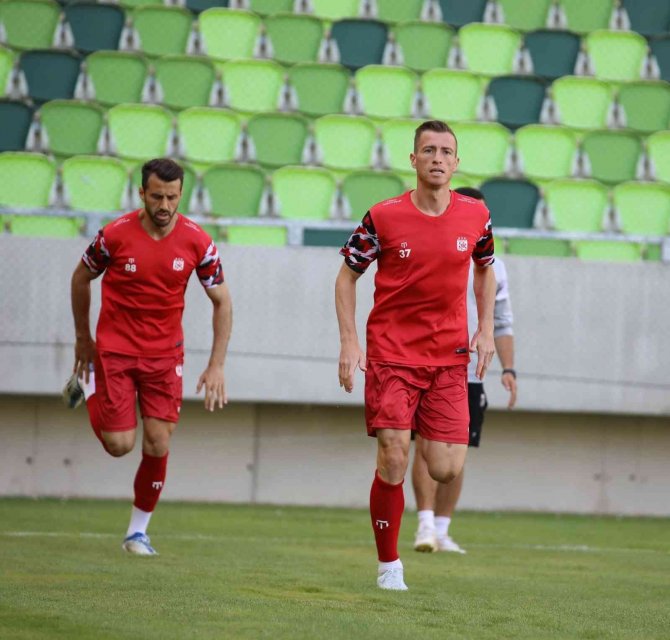 Sivasspor’a Yeni Sezon Öncesi Kötü Haber!