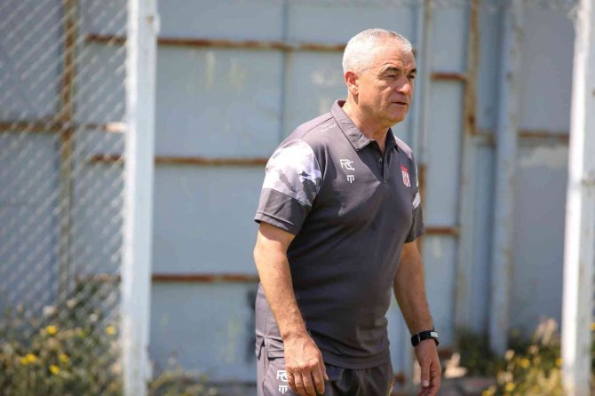 Rıza Çalımbay: "Avrupa Kupalarından Hemen Elenmek İstemiyoruz"