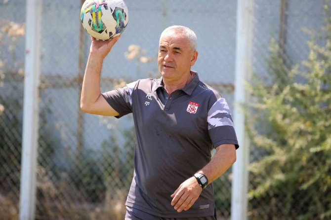 Rıza Çalımbay: "Avrupa Kupalarından Hemen Elenmek İstemiyoruz"