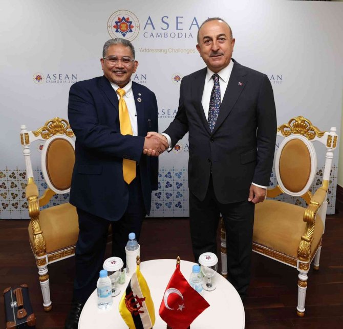 Bakan Çavuşoğlu, Bruneli Ve Sri Lankalı Mevkidaşları İle Görüştü