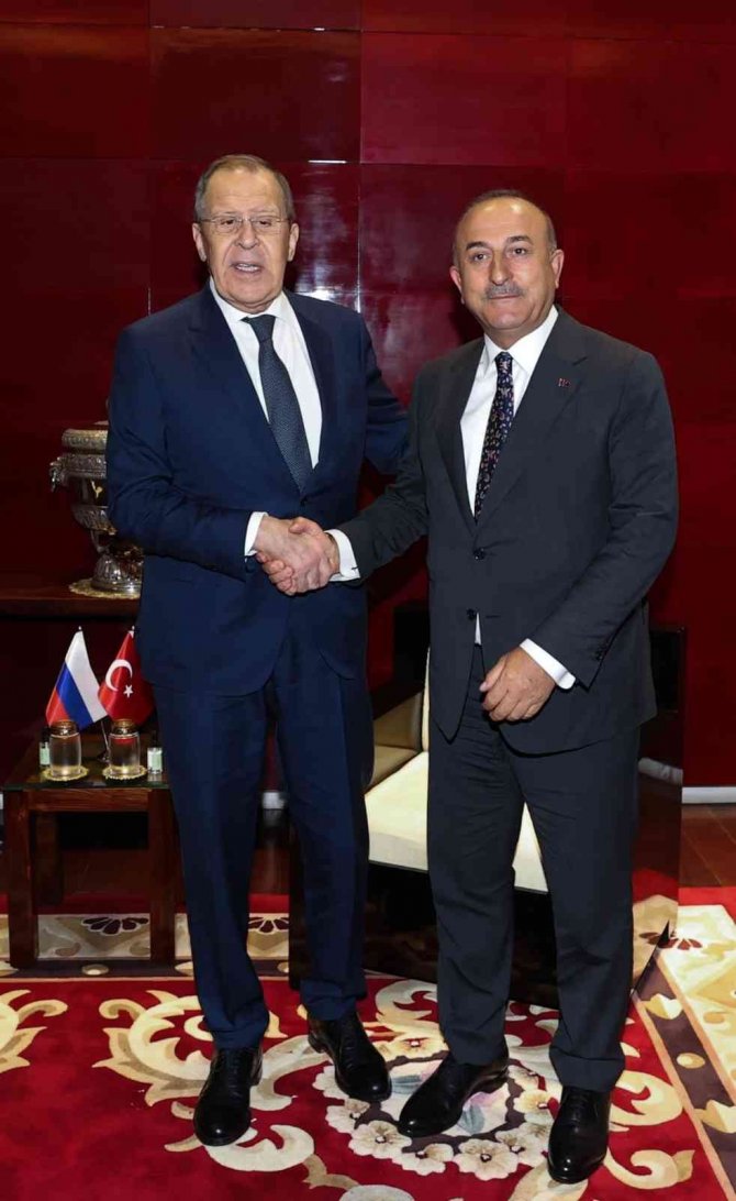 Çavuşoğlu, Rus Mevkidaşı Lavrov İle Görüştü