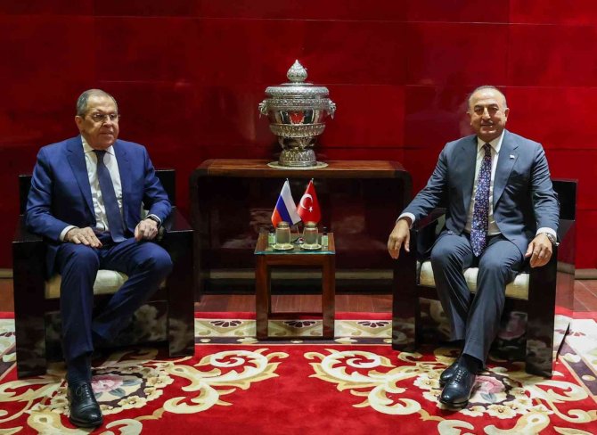 Çavuşoğlu, Rus Mevkidaşı Lavrov İle Görüştü