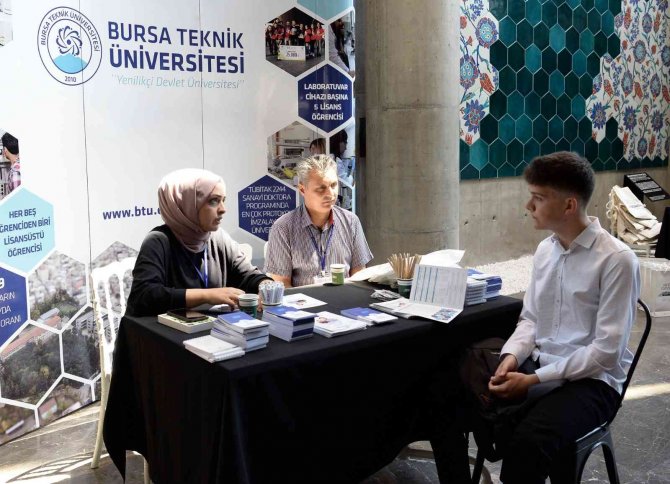 Tercih Döneminde Gençlere Osmangazi Belediyesi’nden Destek