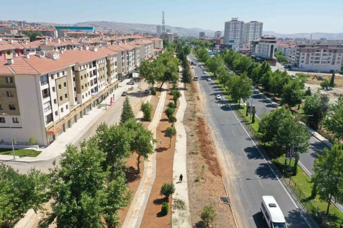 Elazığ’da 7 Bin 200 Metrelik Bisiklet Yolunun Yapımı Sürüyor