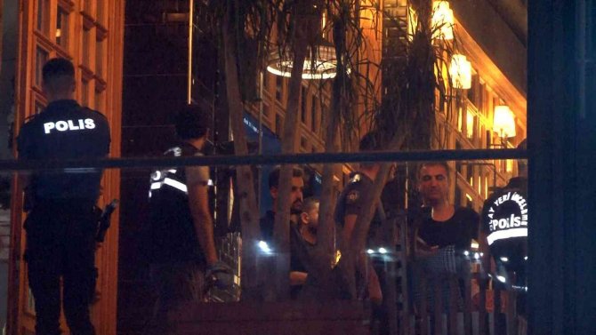 Esenyurt’ta Kafeye Silahlı Saldırı: 3 Yaralı