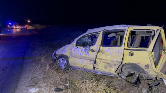 Eskişehir’deki Feci Kazada 1 Kişi Öldü, 2’si Ağır 4 Kişi Yaralandı