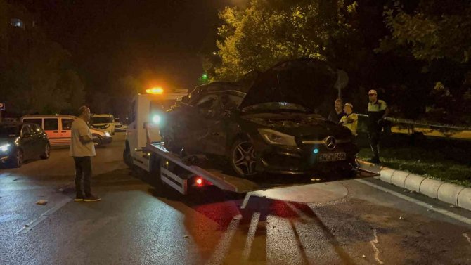 Hurdaya Dönen Araçta 2’si Ağır 5 Kişi Yaralandı